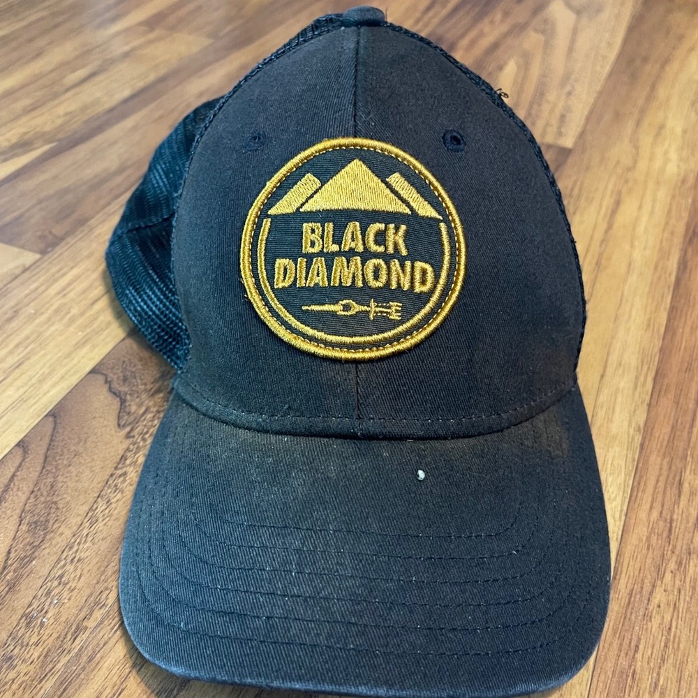 Black Diamond Trucker Hat Mens OSFM Mesh Snapback Baseball Cap Black Gold Logo